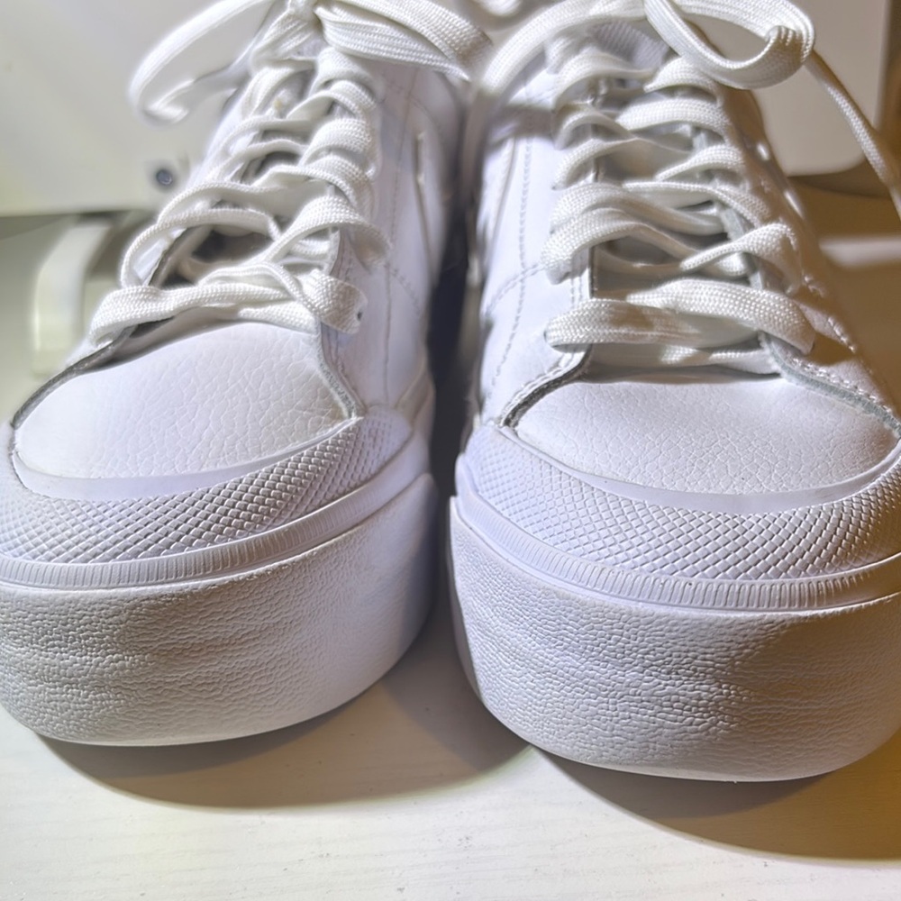 Nike Classic White Low-Tops - Picture 3 of 6